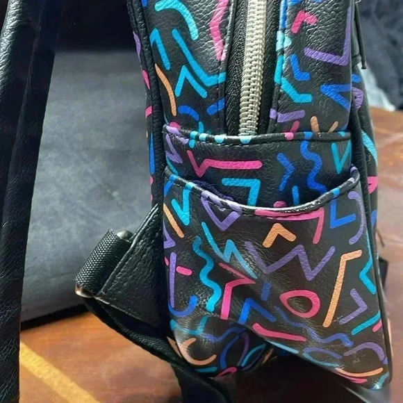 Stranger things mini back pack - Picture 4 of 8